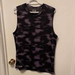 Tapout Camo Sleeveless Shirt Size Medium